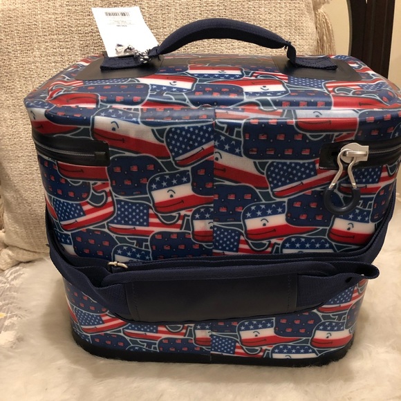 Vineyard Vines 12 Can Whale American Flag Cooler - Picture 6 of 7